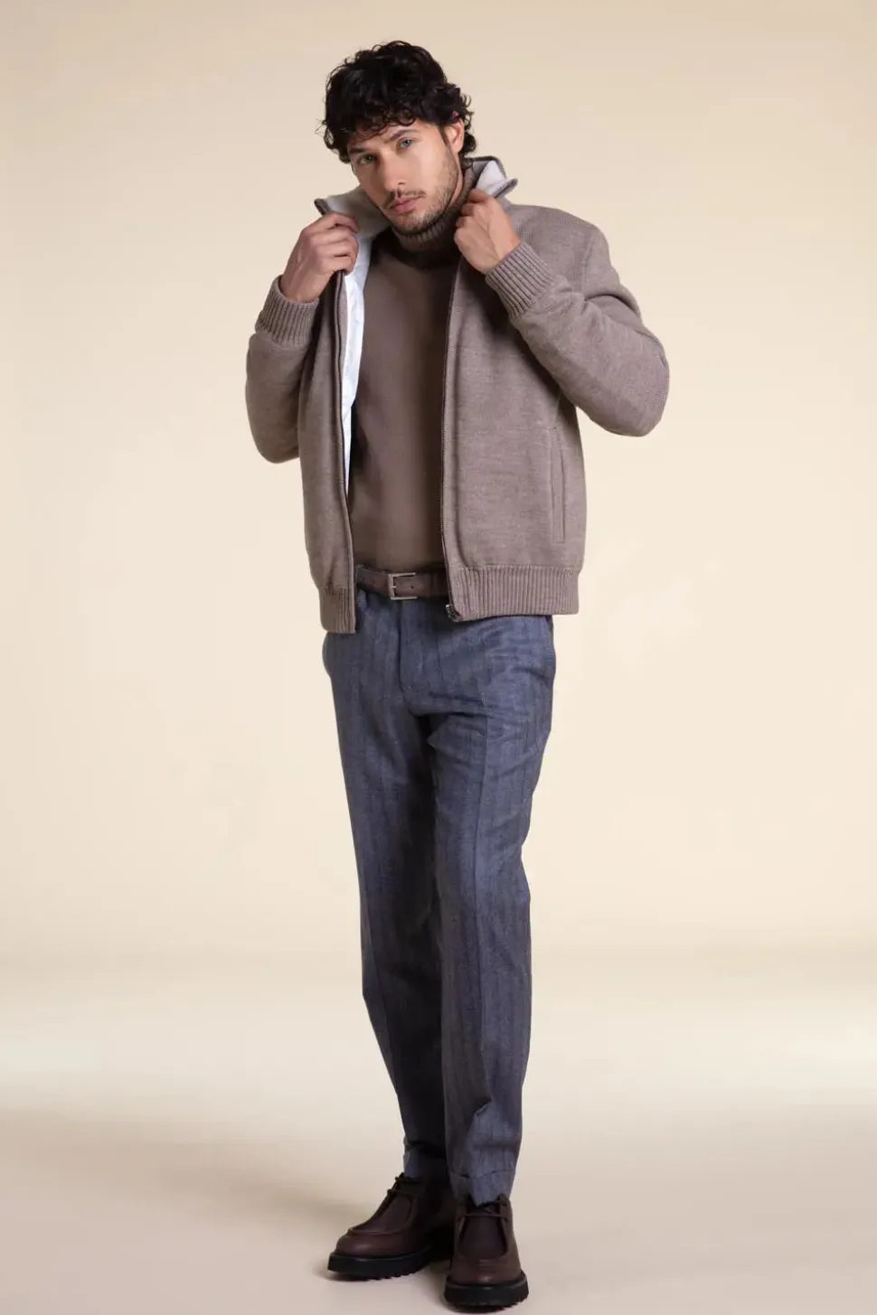 Bomber with fur collar