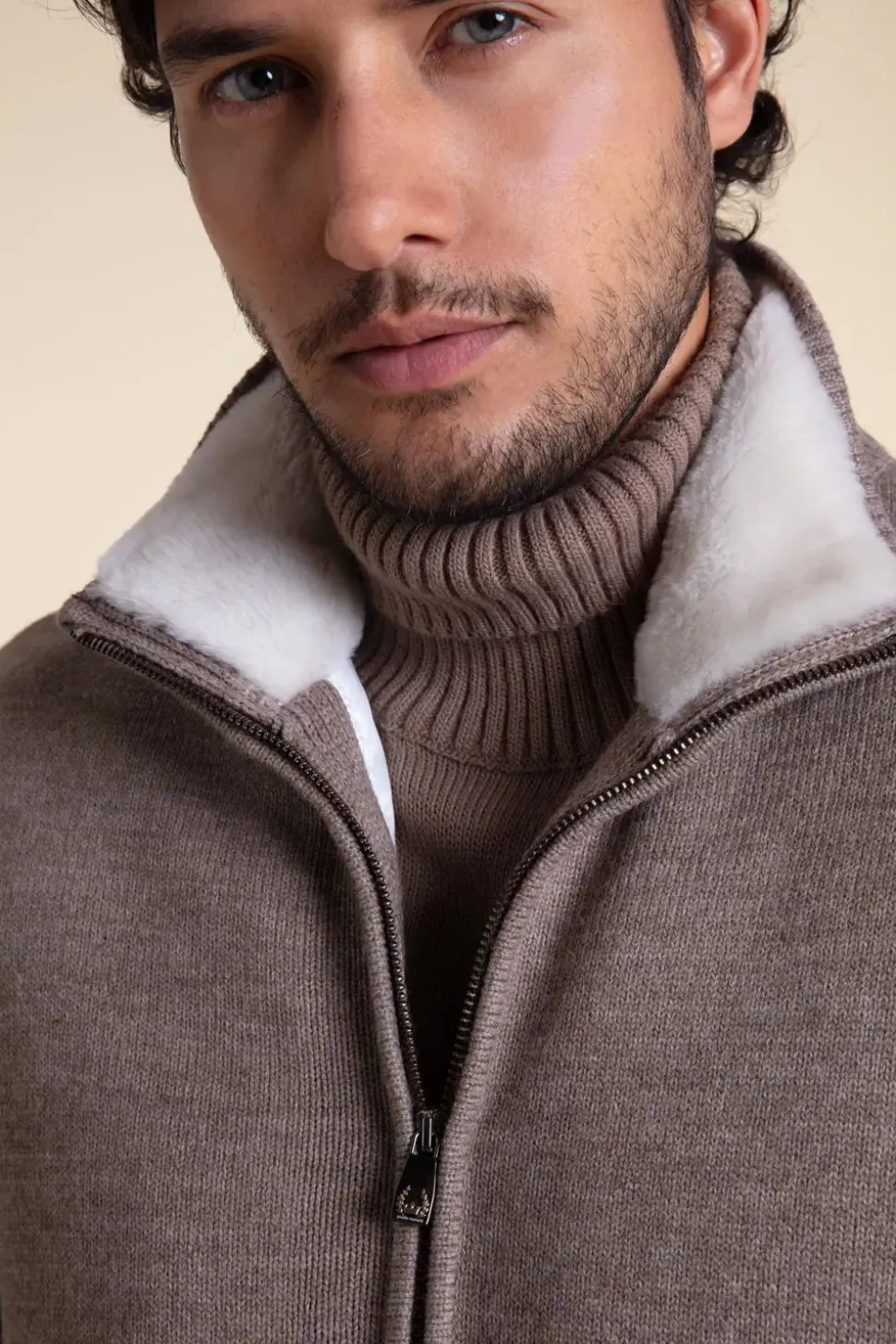 Bomber with fur collar