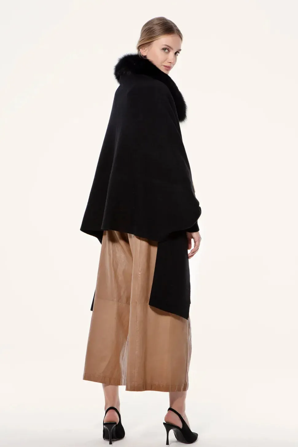 Cape with fox