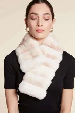 Chinchilla fur collar