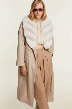 Coat with chinchilla fur collar