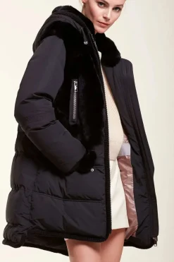 Puffer coat with hood
