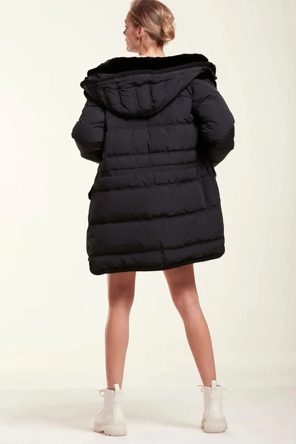 Puffer coat with hood