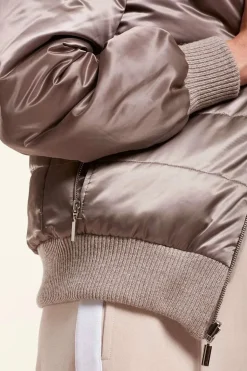 Puffer jacket with fur hood