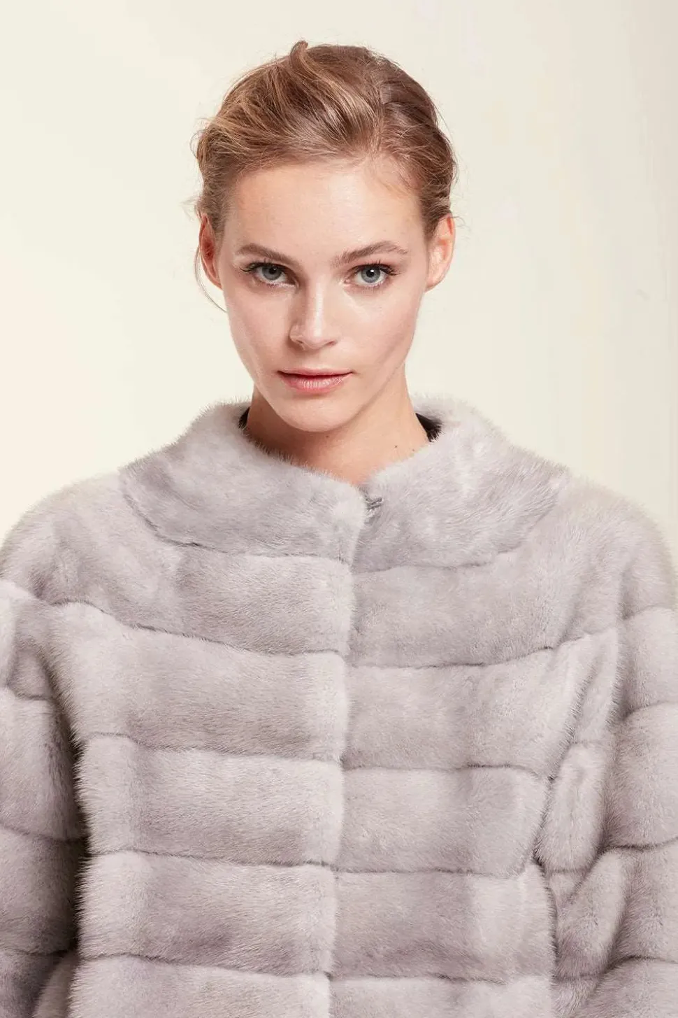 Saphire mink jacket neckless