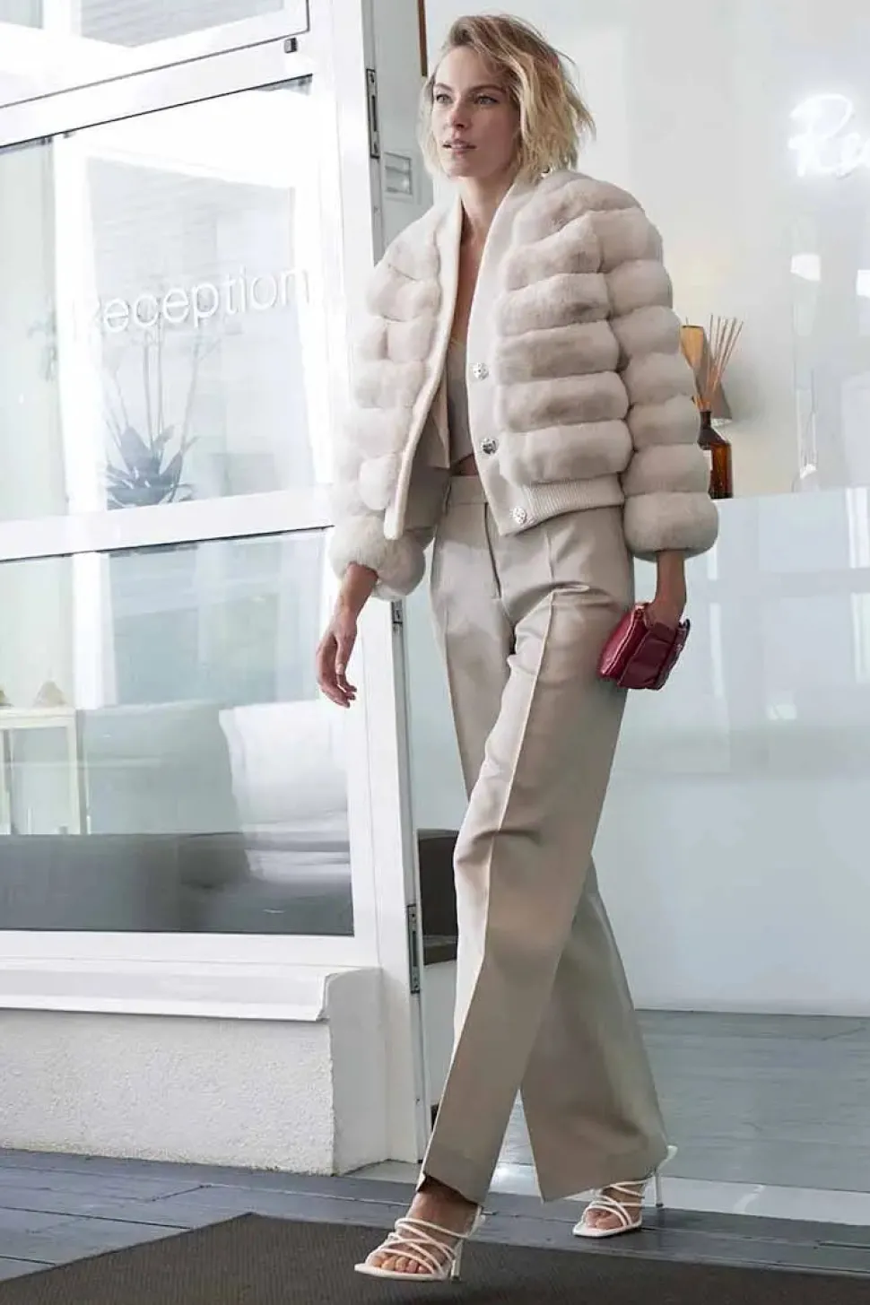 Short chinchilla fur jacket